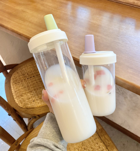 Household plastic water cup