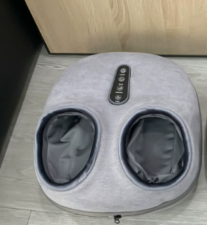 Meridian dredging massage device