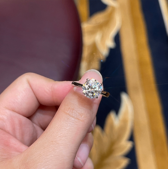 Stylish stacked moissanite rings for women image