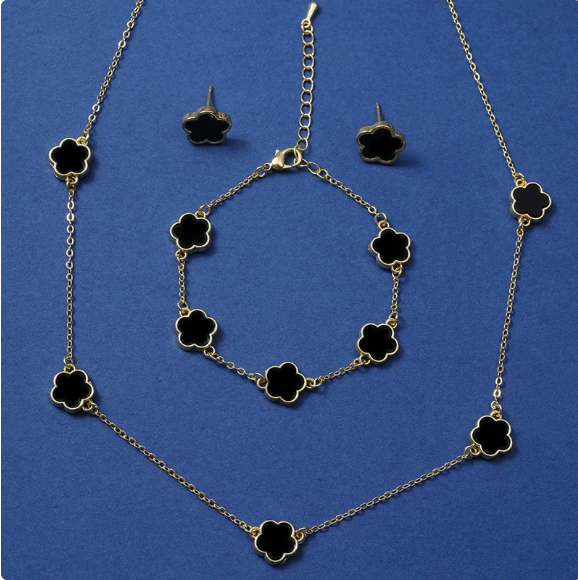 Five-leaf clover earrings and necklace three-piece set image