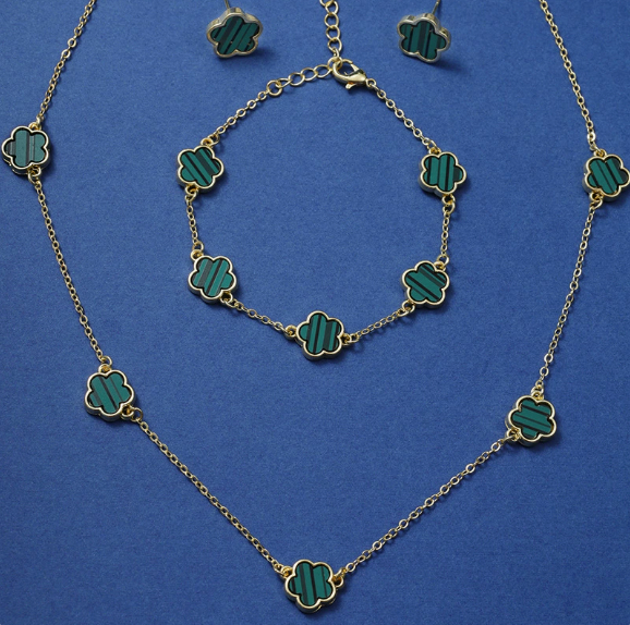Five-leaf clover earrings and necklace three-piece set