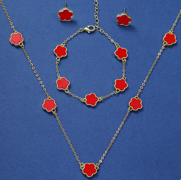 Five-leaf clover earrings and necklace three-piece set