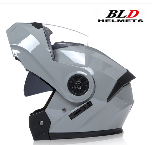 Universal cycling helmet image