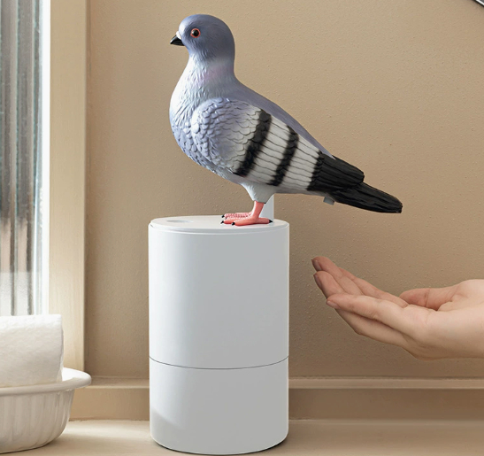 Auto sensing foam mobile phone washer