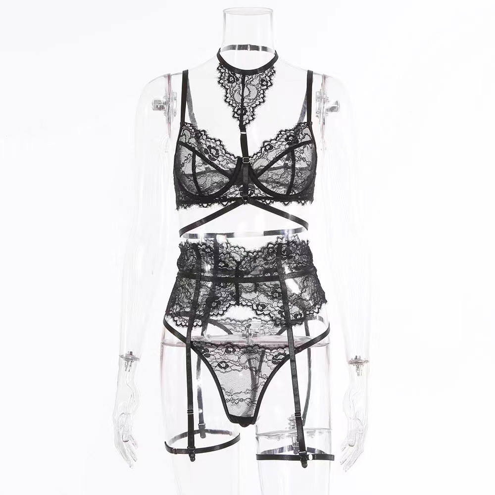 Fashionable lace patchwork lingerie set