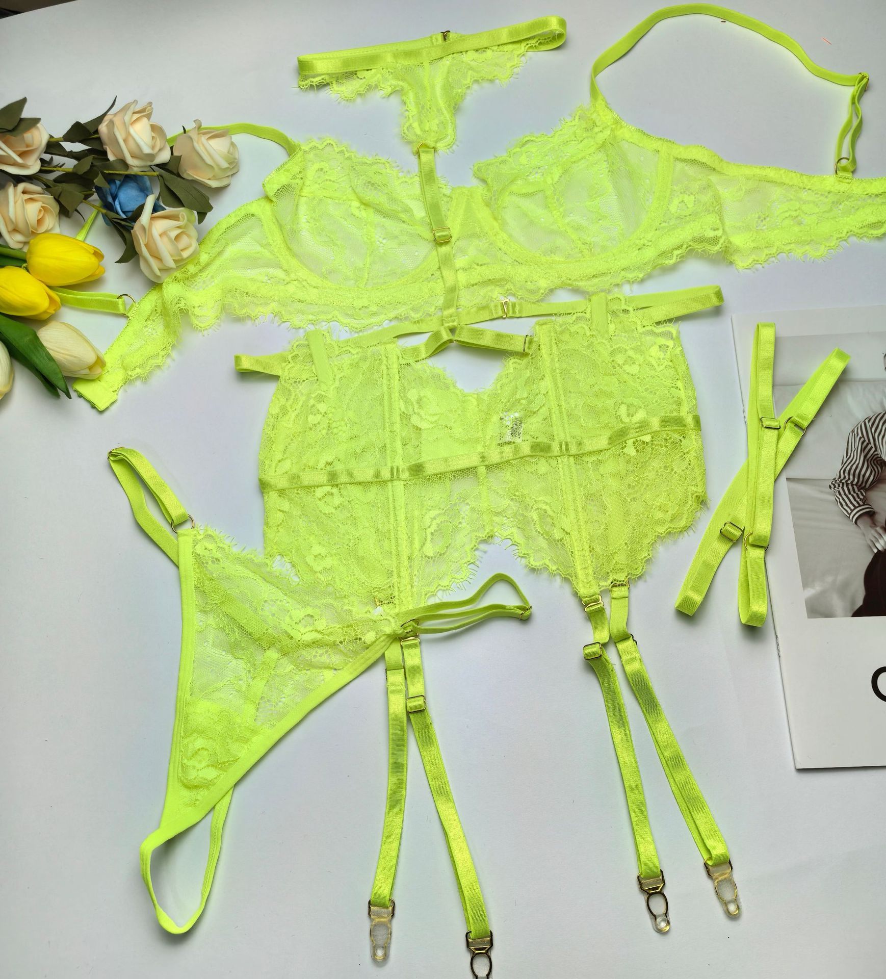 Fashionable lace patchwork lingerie set