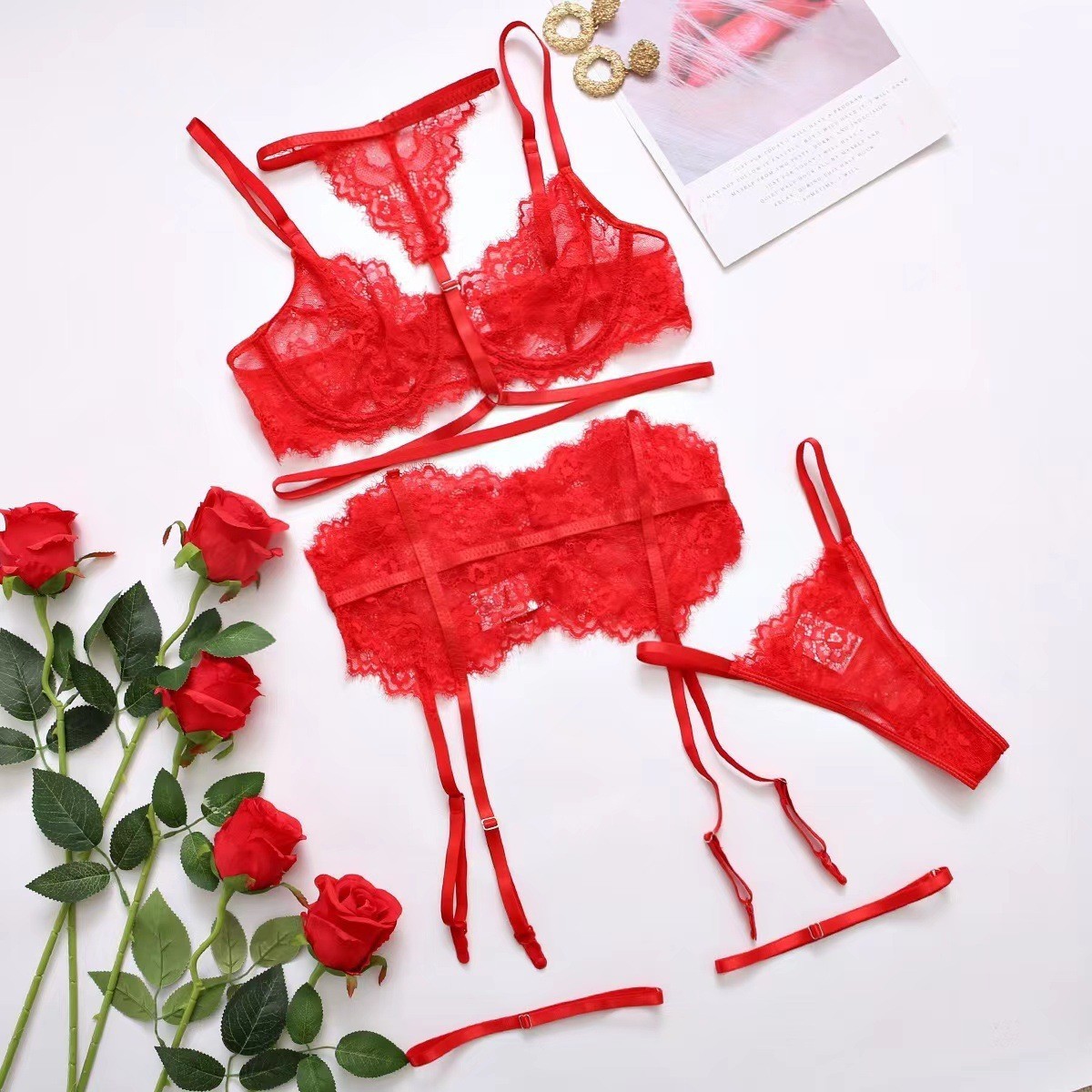 Fashionable lace patchwork lingerie set
