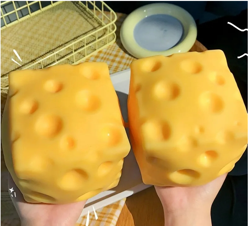 Simulated cheese squeeze toy for stress relief