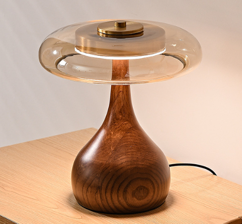 Medieval solid wood bedside table lamp for bedroom. Japanese-style vintage study glass table lamp.