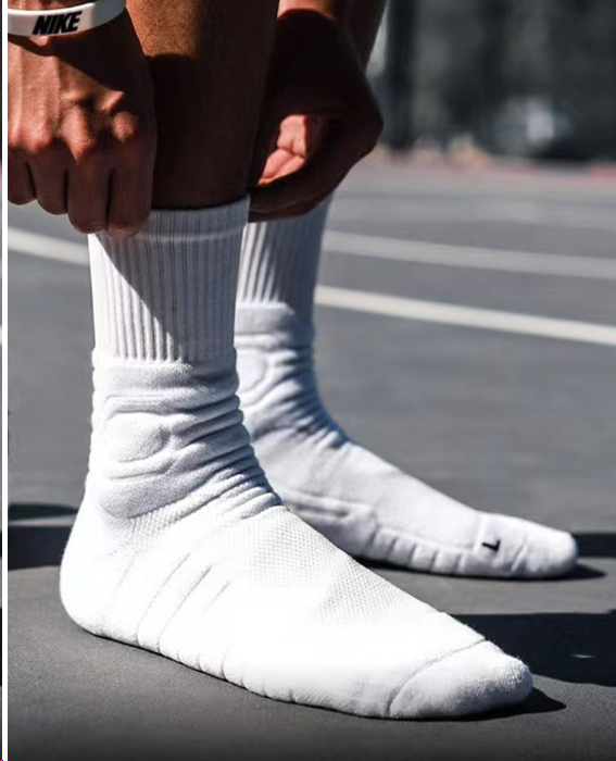 Men's Spring/Summer Mid-calf High-top Terry Sole Thickened Non-slip Wear-resistant Sports Socks White Socks