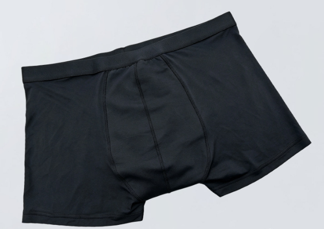 Leak proof diapers for the elderly image